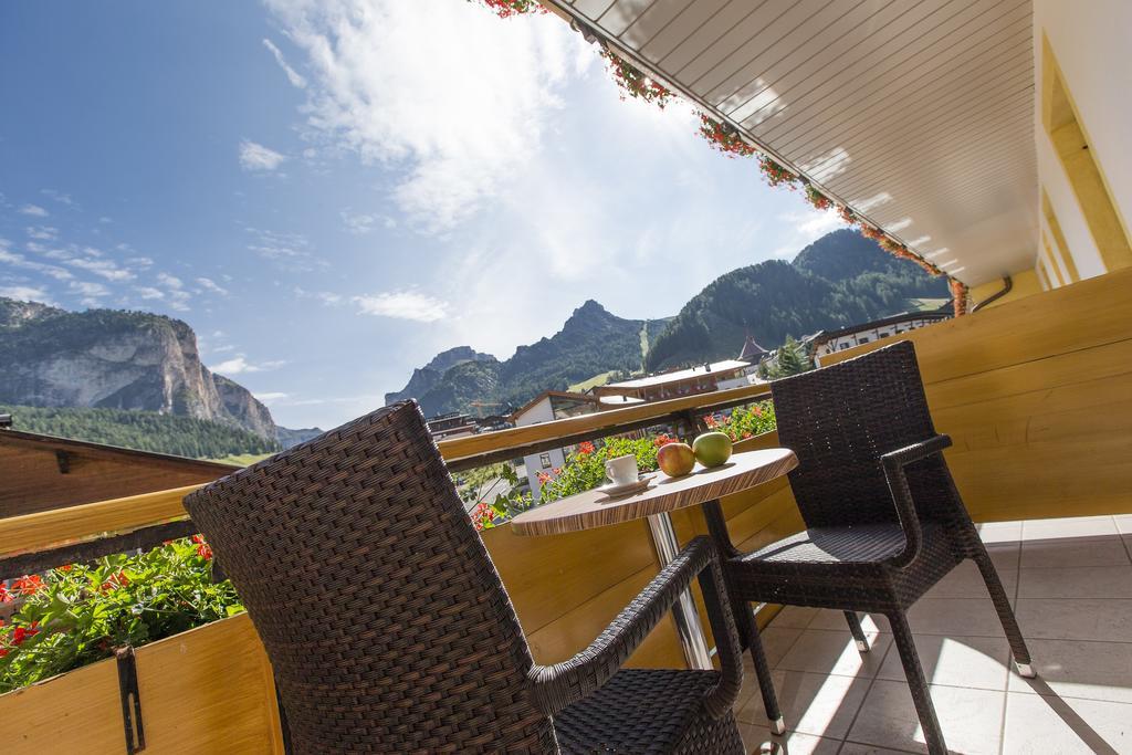 Hotel Oswald Σέλβα ντι Βαλ Γκαρντένα Εξωτερικό φωτογραφία
